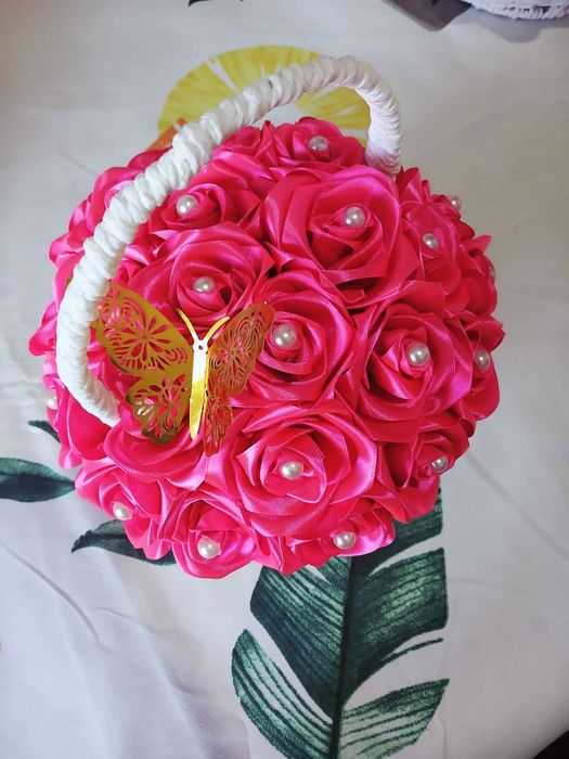 Цветы из атласных ленты