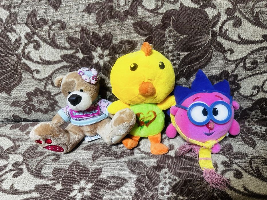 Игрушки мягкие..