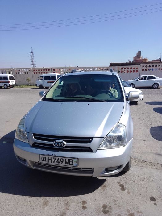 KIA Carnival sotiladi