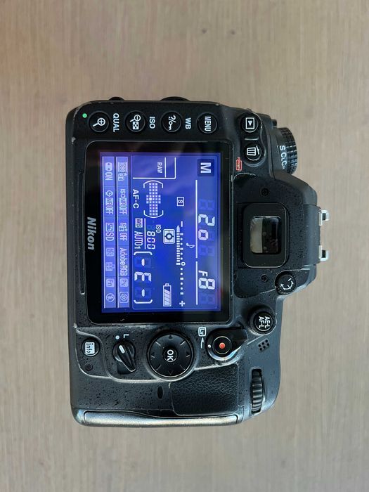 Aparat foto Nikon D7000, obiectiv Sigma 10-20mm 1:4-5.6 DC HSM