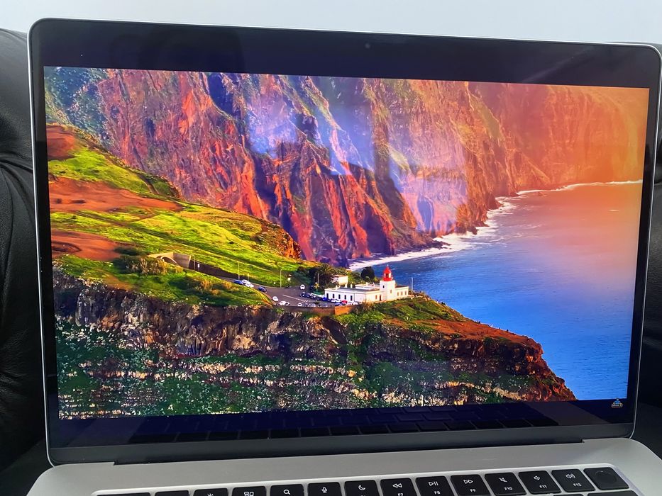 MacBook Air M4 15-inch/ 256 Gb / Space Gray