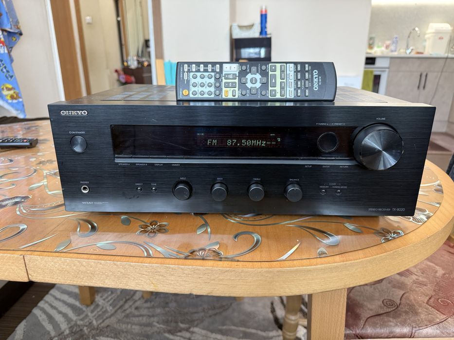 Onkyo TX/8020 Стерео ресивър DAC