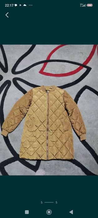 Продам бомберы куртки по 2500 каждый