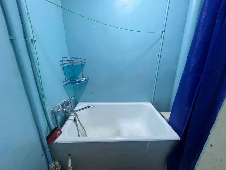 Сдается 1 комнатная квартира 
C обстановкой 
В горде Алмалыке