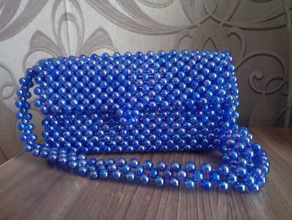 Сумочка из бусин. Тренд 2024