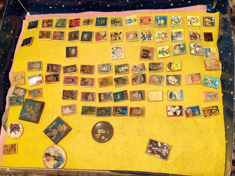 Значки детские в количестве