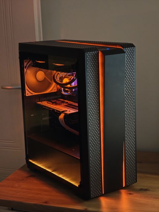 AMD Ryzen 3900x + 64GB RAM + Gigabyte X570 Aorus Ultra - PC