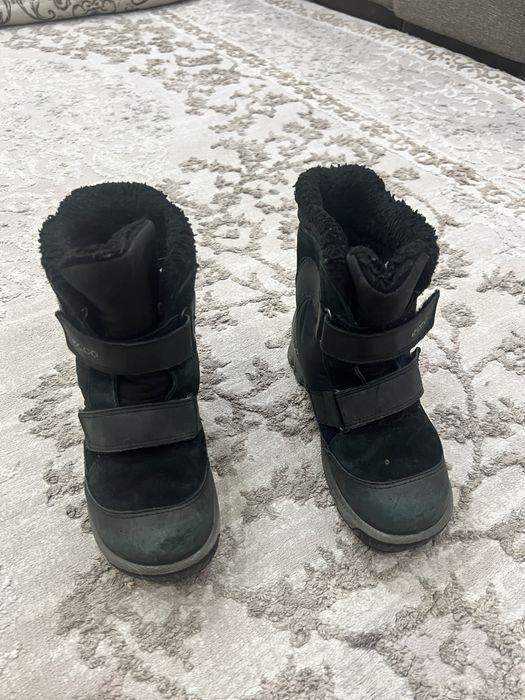 Продам детские зимние сапоги