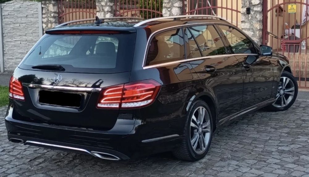 Usa / portiera stanga / dreapta fata / spate Mercedes w212 e class facelift / kombi / break  Negru / Neagra