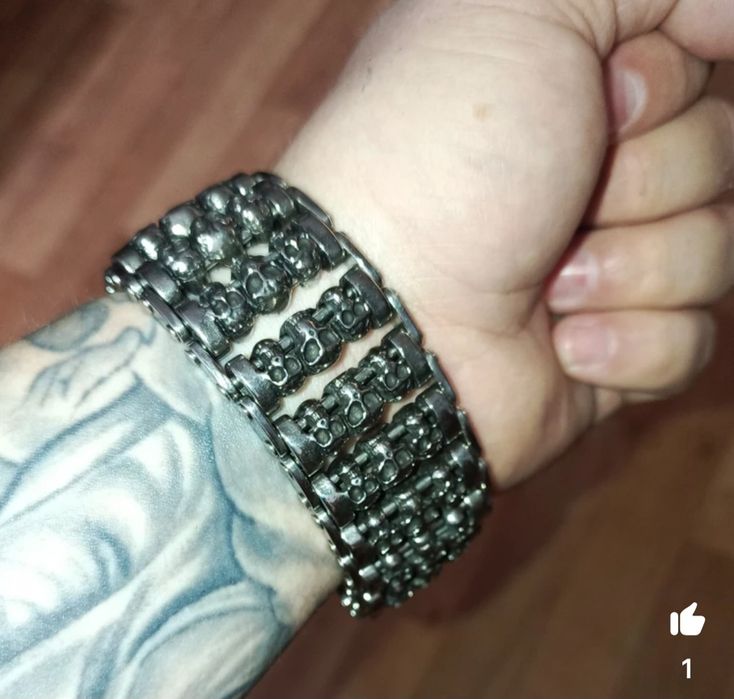 Продам мужской браслет