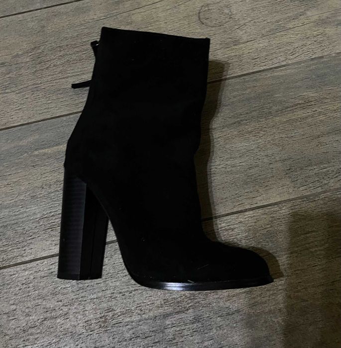 Ботильоны на каблуке