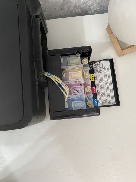 Продам принтер Epson L222!