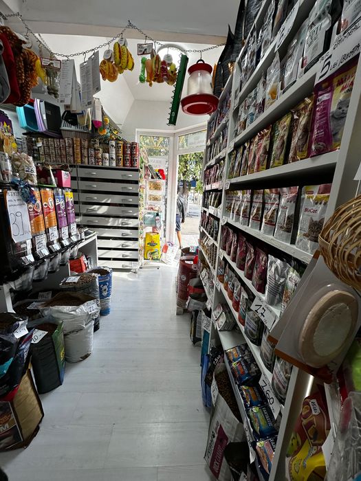 Vând afacere farmacie veterinară /pet shop