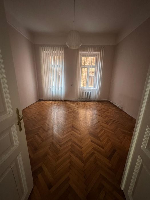 Apartament 3 camere, 100 mp – Palatul Venetian (Rimanóczy II), ultracentral Oradea