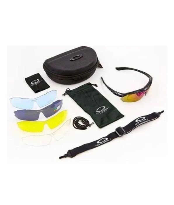 Очки новые в чехле упаковке.