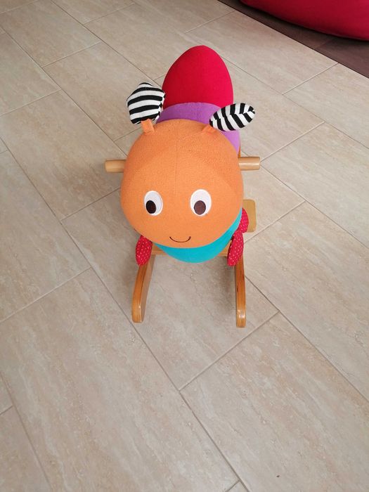 Люлееща играчка - гъсеница