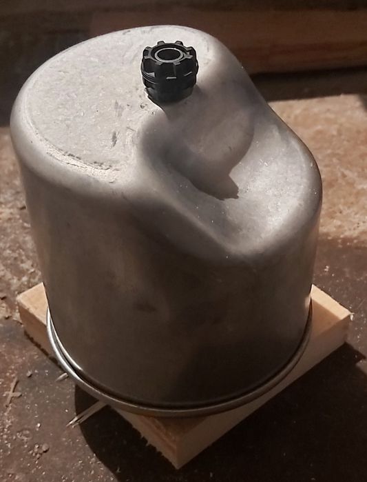 Vând filtru combustibil Mahle