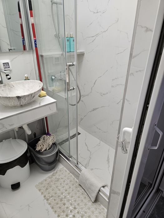 Închiriez Apartament cu 3 camere Tomis Nord Universitate