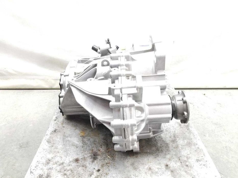 Cutie viteze VW Caddy IV; 2.0 TDI; UFX; 2022; 6 Viteze; Start/Stop