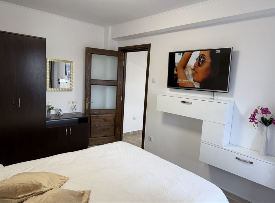 Închiriez apartament