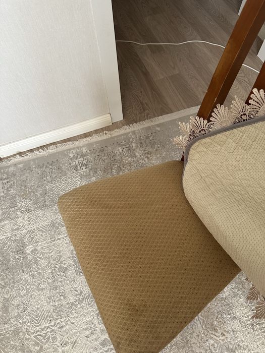 Продам старые стулья