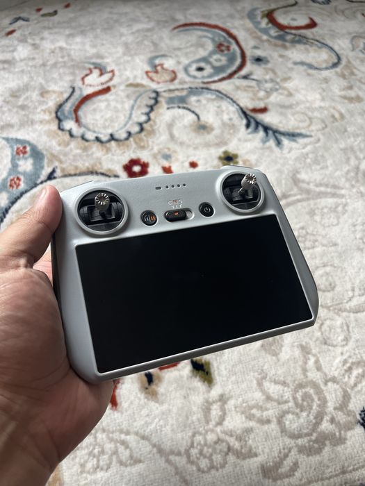 Продается дрон dji mini 3 pro combo