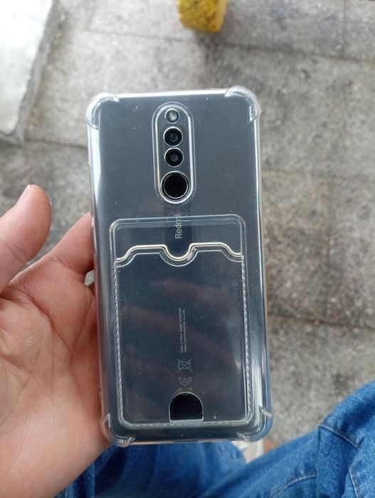 Xolati yaxwi korpusida ozgina singan joyi bor iwlawi zor ekran oziniki