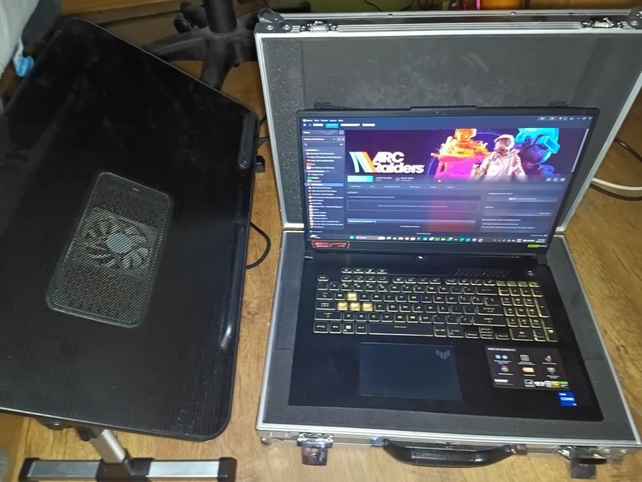 Laptop gaming Asus Rtx 4070, 240hz, 2k, i7, 17inch, NOU, IMPECABIL.