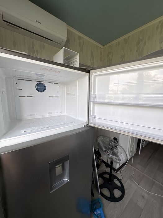 Продается холодильник Samsung