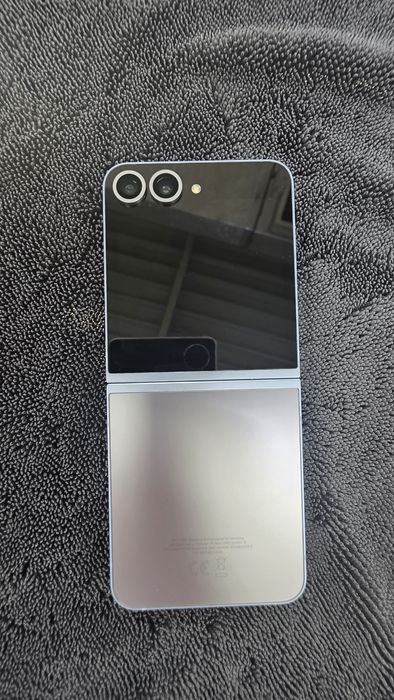 Samsung galaxy Z flip 6 (256gb)