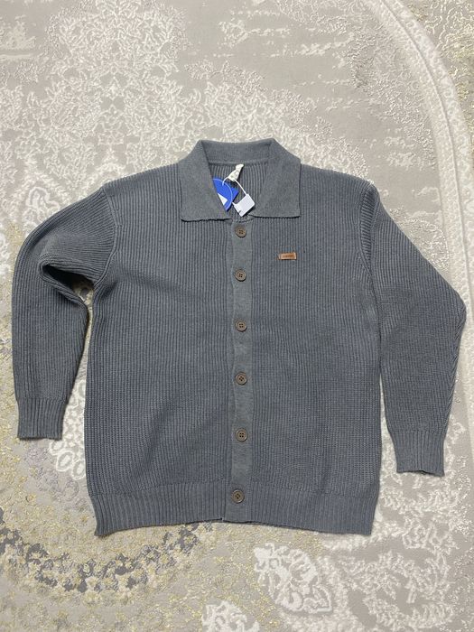 Продаю кофта(свитер)