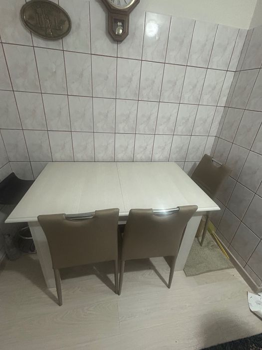 masa extensibila cu 6scaune