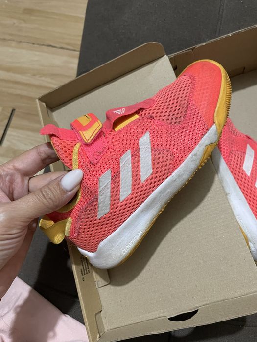 Кроссовки adidas оригинал