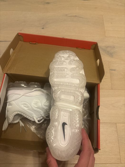 Nike vapormax triple white
