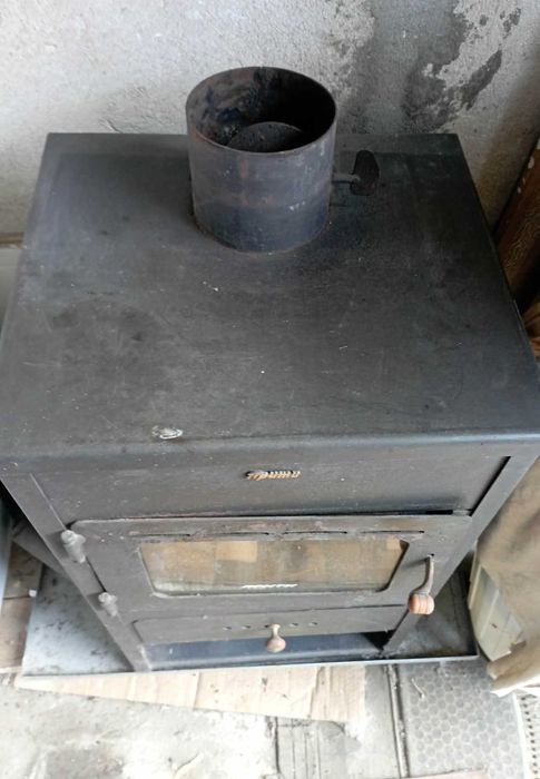 Камина на дърва Прити