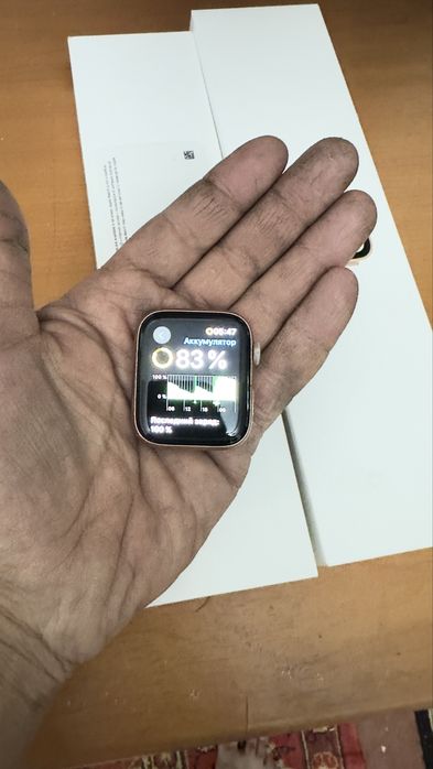 Apple watch 4 ,44 LL/A karopka dakumetlari bor sotiladi