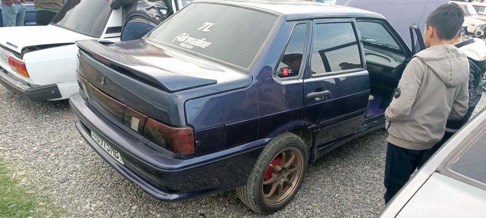 Ваз 2115 в хорошем состоянии.