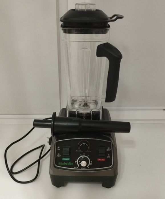 Блендер BioloMix 5200