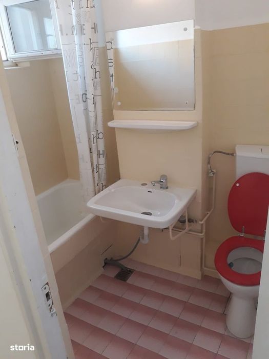 Apartament 2 camere semidecomandate+ balcon, et. 4/10 cu lift, zona Hi
