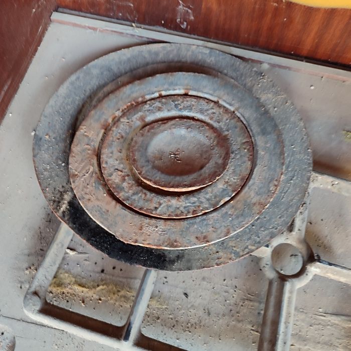 Чугун для печи на дровах и угле.