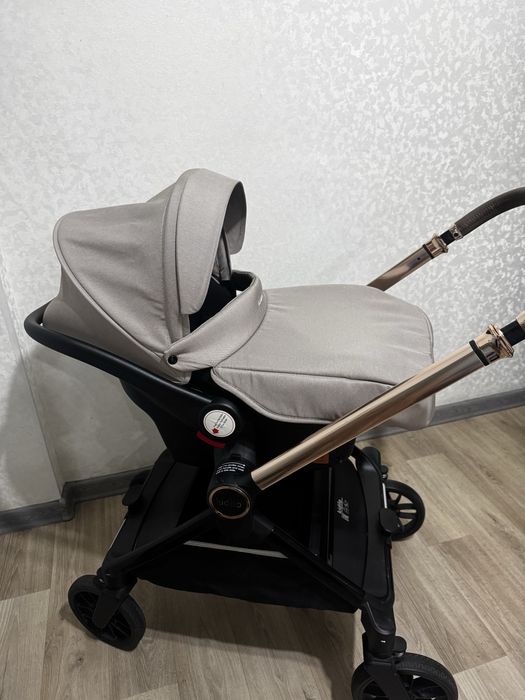 Продам коляску 3 в 1 Kidilo
