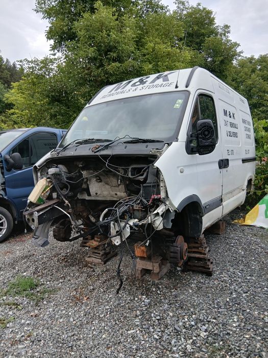 Dezmembrez opel movano an 2004 motor 2.5