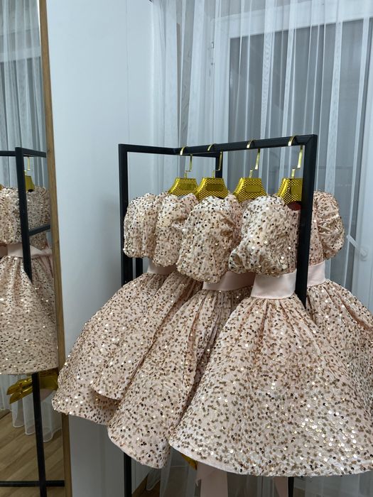 Жаңа жылдық қыздар көйлегі 4 және 6 жас размерлері