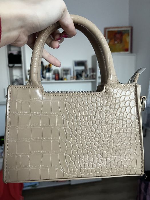 Коктейлна дамска чанта