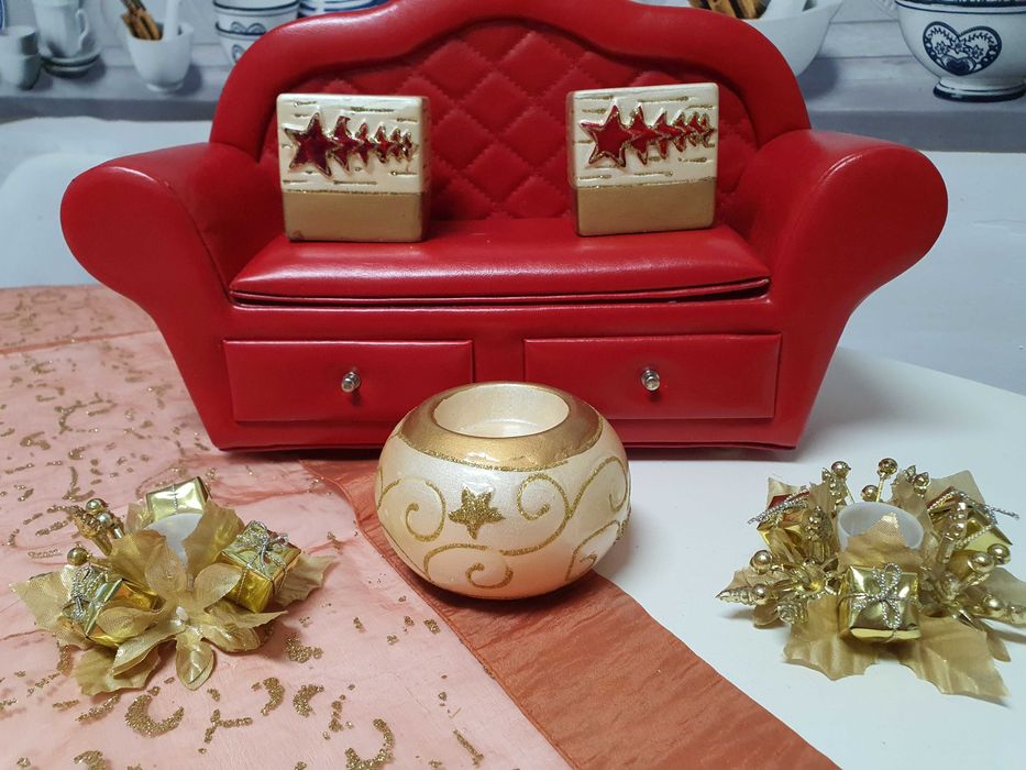 Suport lumanare pastila alb-auriu de Craciun