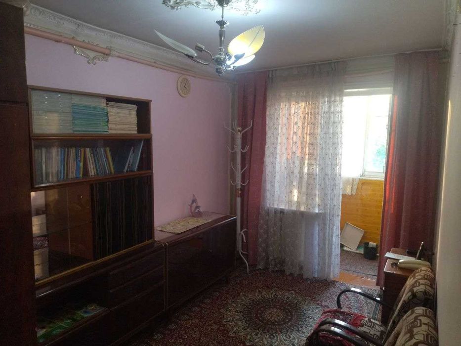 Квартира сотилади 4 хонали.