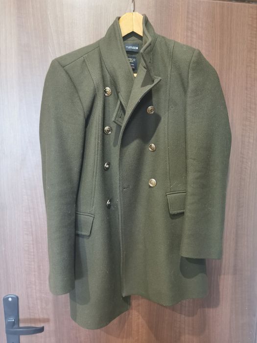 Вълнено палто  на Zara