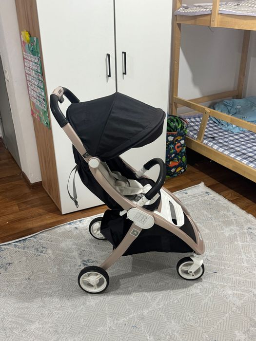 Продам прогулочная коляска легкая