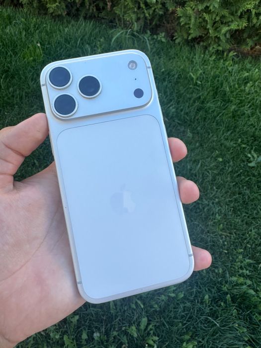 Vand Iphone 17 Pro Max 256 GB SIM