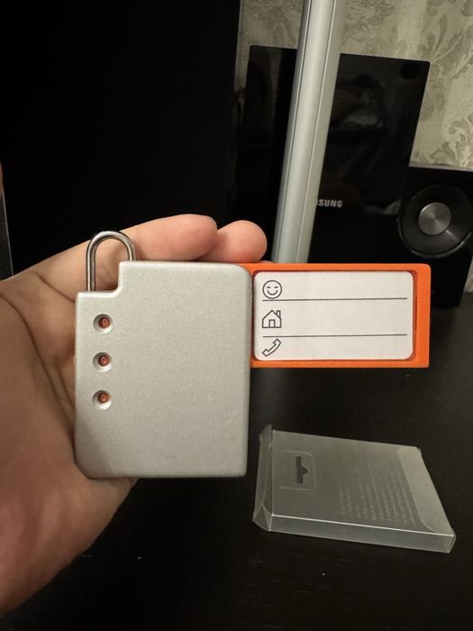 Замок для чемодан.